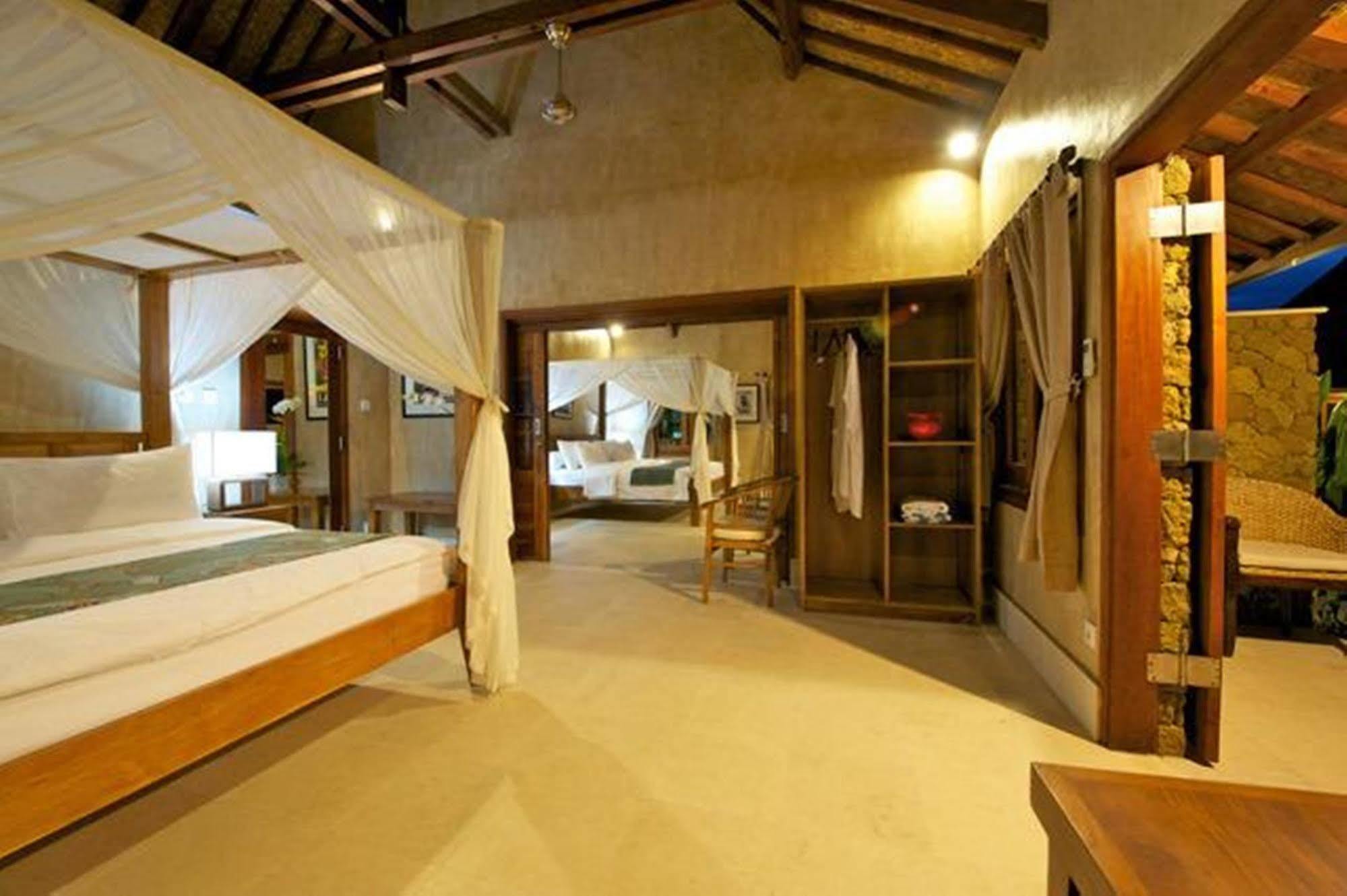 Three Monkeys Villas Pecatu  Exterior photo