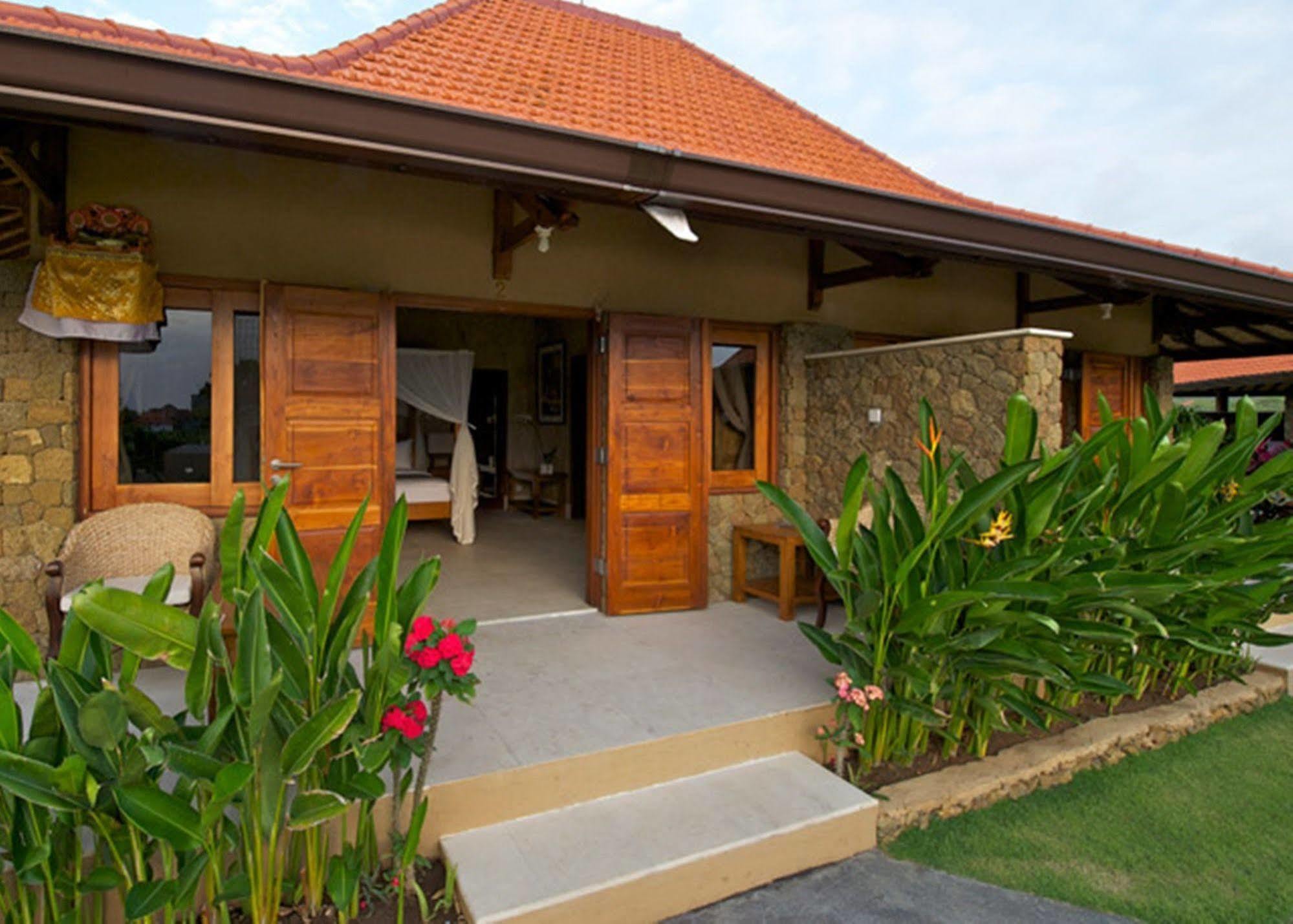 Three Monkeys Villas Pecatu  Exterior photo