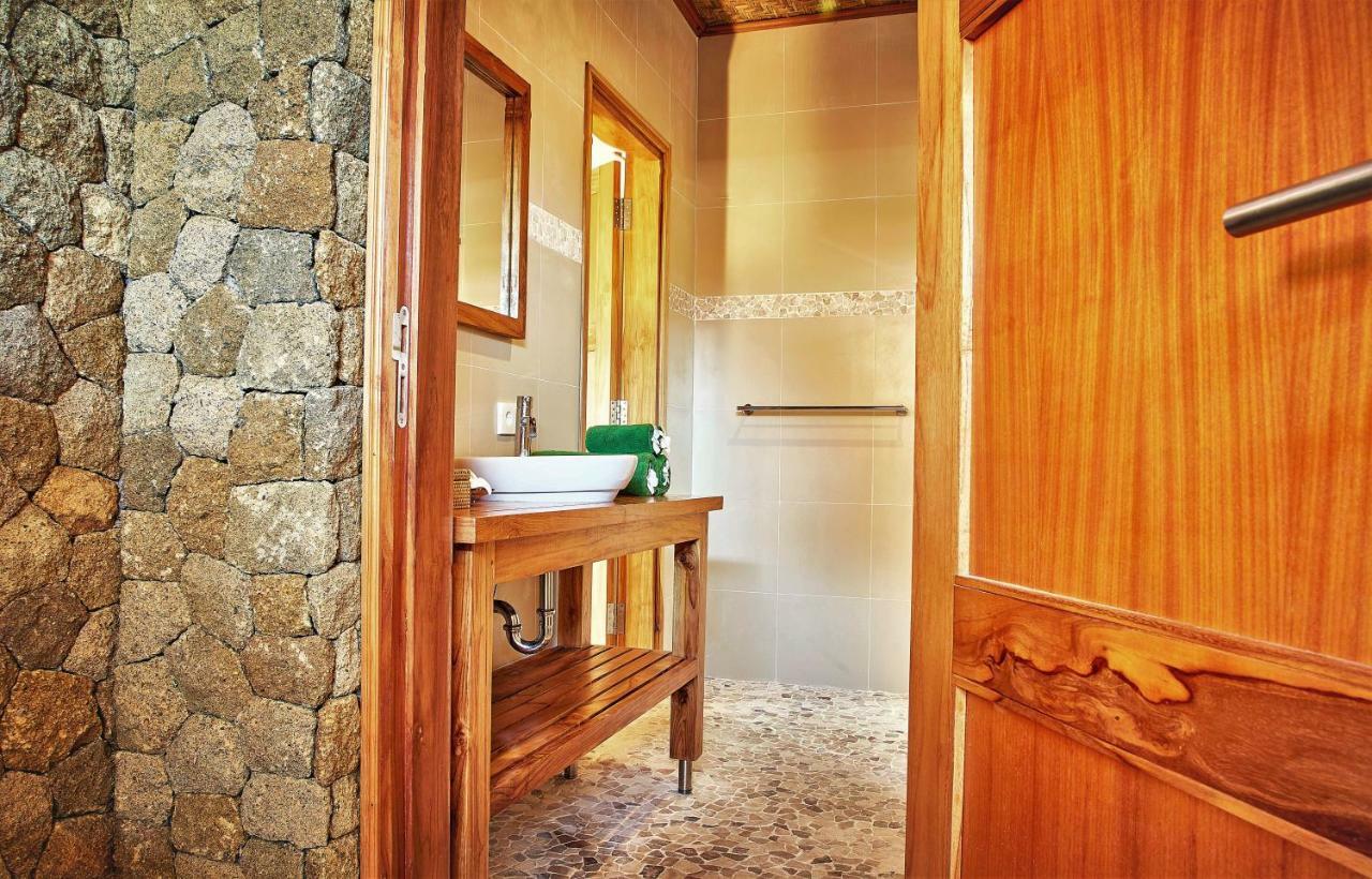 Three Monkeys Villas Pecatu  Exterior photo